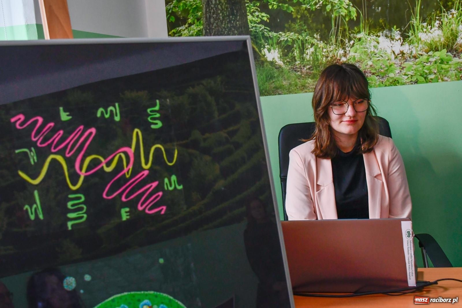 Zdjęcie w galerii na portalu naszraciborz.pl: Kasprowicz ma nowoczesną zieloną pracownię [FOTO i WIDEO] wiadomości z regionu