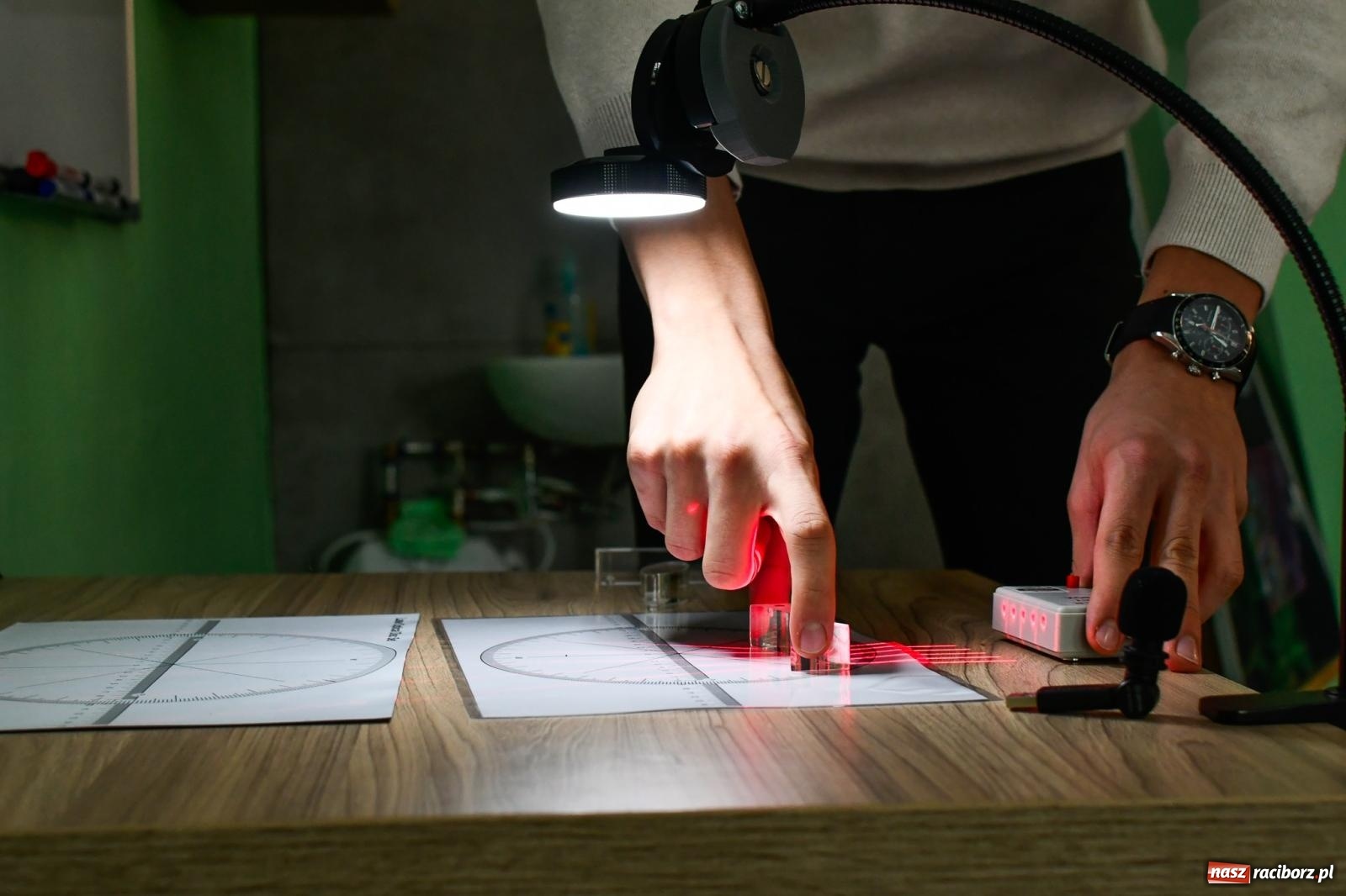 Zdjęcie w galerii na portalu naszraciborz.pl: Kasprowicz ma nowoczesną zieloną pracownię [FOTO i WIDEO] wiadomości z regionu