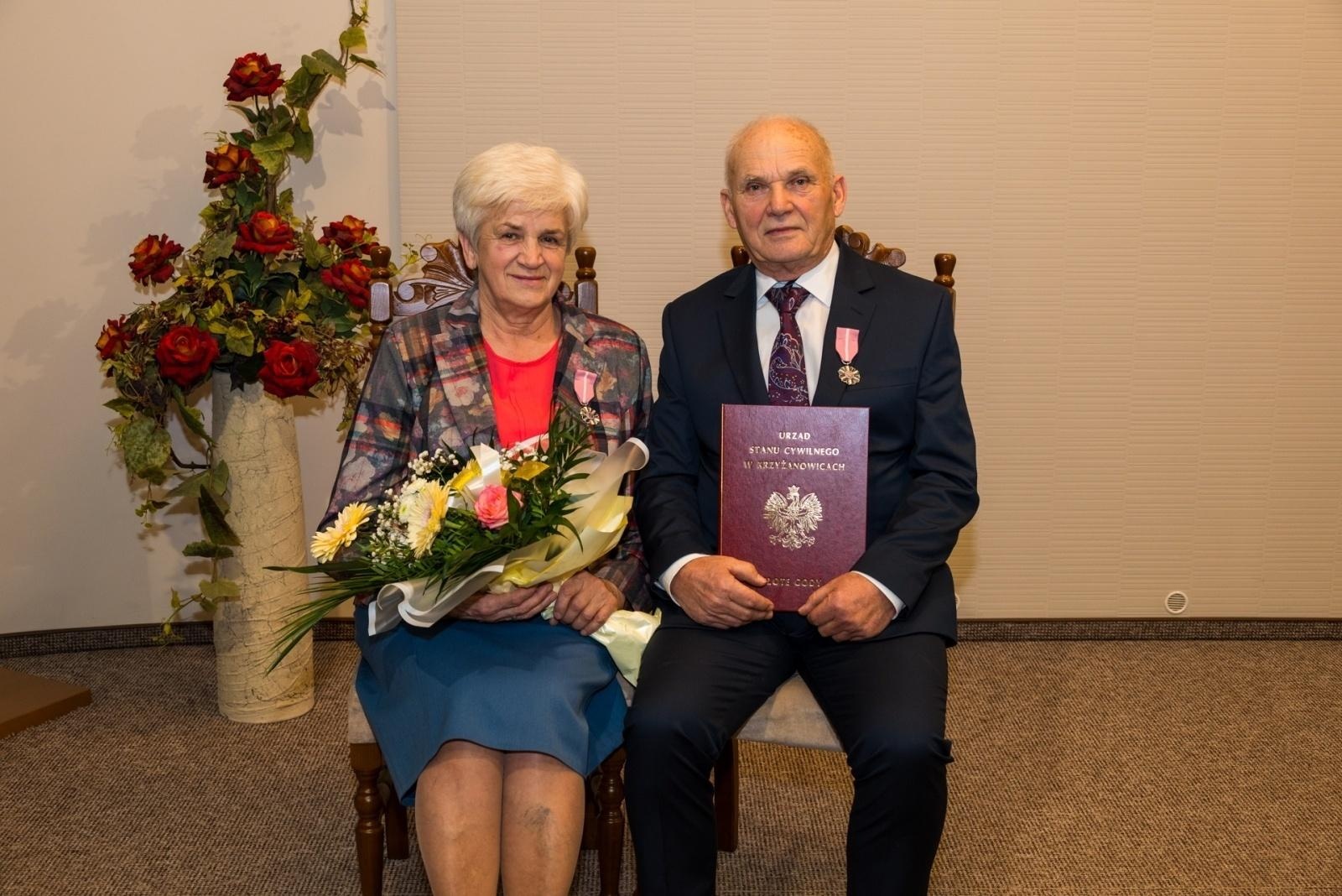 Zdjęcie w galerii na portalu naszraciborz.pl: Złote gody w gminie Krzyżanowice. Świętuje ponad 20 par [FOTO i WIDEO] wiadomości z regionu