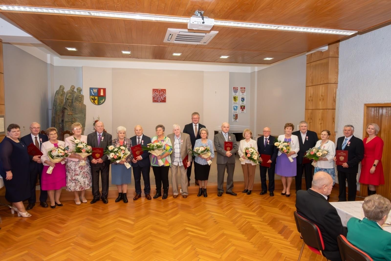Zdjęcie w galerii na portalu naszraciborz.pl: Złote gody w gminie Krzyżanowice. Świętuje ponad 20 par [FOTO i WIDEO] wiadomości z regionu