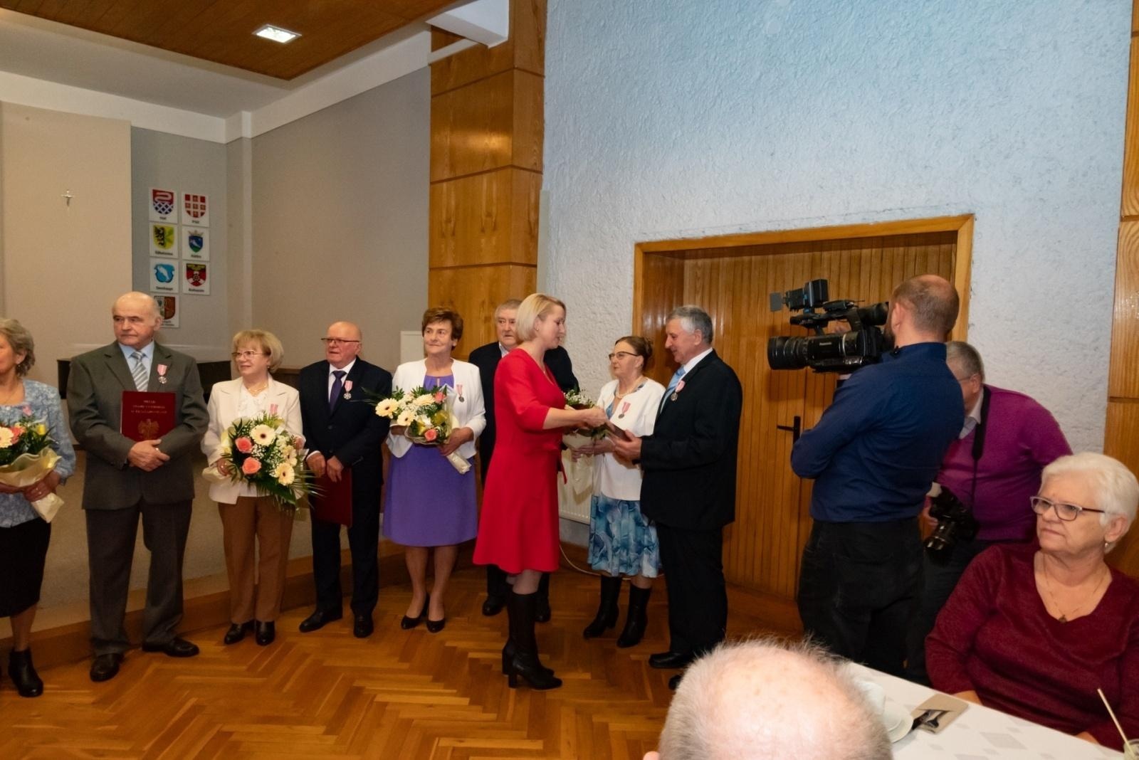Zdjęcie w galerii na portalu naszraciborz.pl: Złote gody w gminie Krzyżanowice. Świętuje ponad 20 par [FOTO i WIDEO] wiadomości z regionu