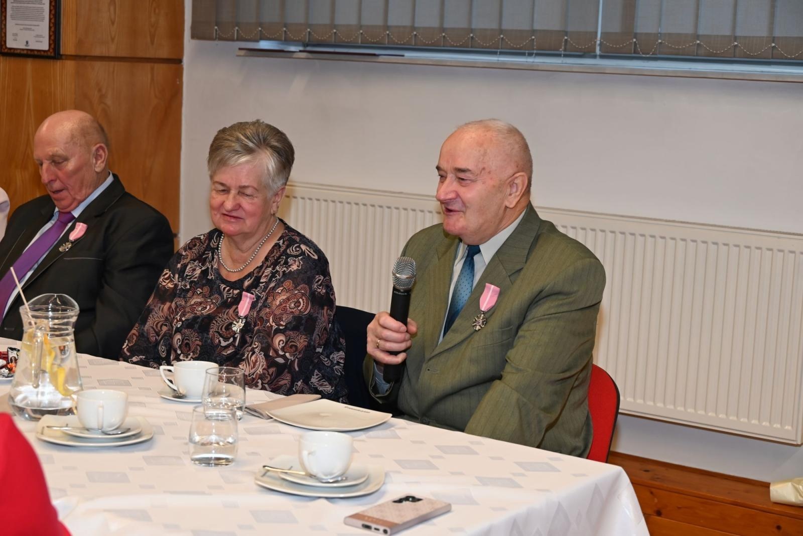 Zdjęcie w galerii na portalu naszraciborz.pl: Złote gody w gminie Krzyżanowice. Świętuje ponad 20 par [FOTO i WIDEO] wiadomości z regionu