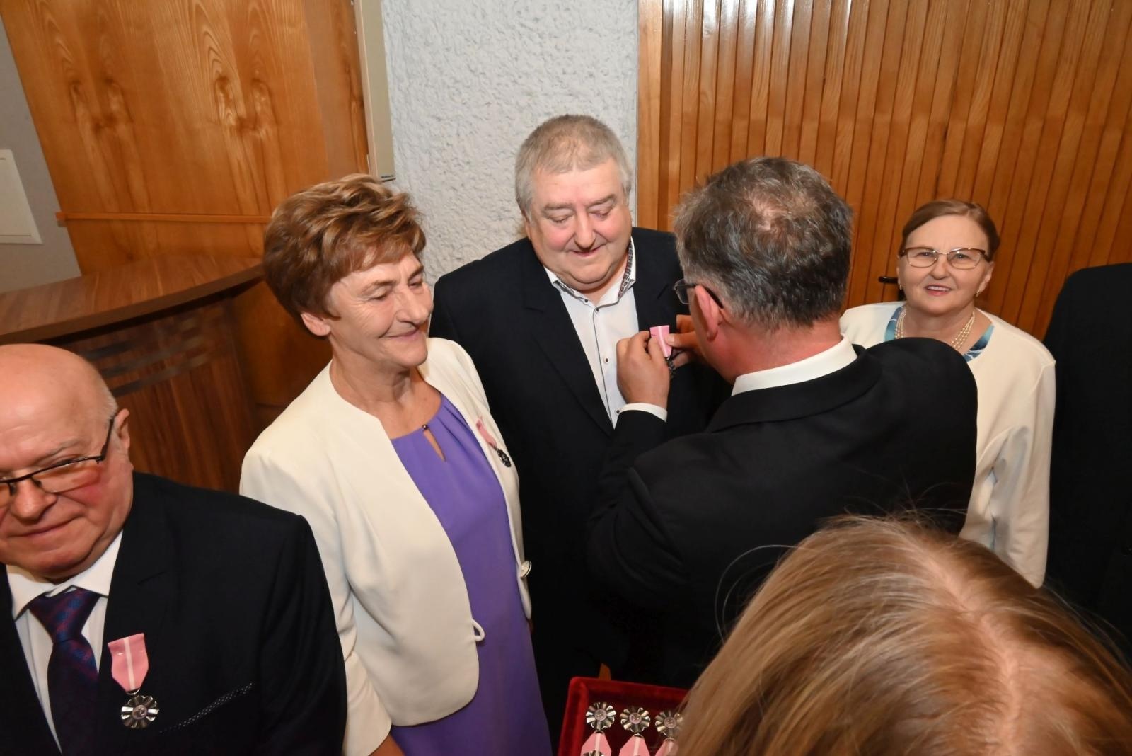 Zdjęcie w galerii na portalu naszraciborz.pl: Złote gody w gminie Krzyżanowice. Świętuje ponad 20 par [FOTO i WIDEO] wiadomości z regionu