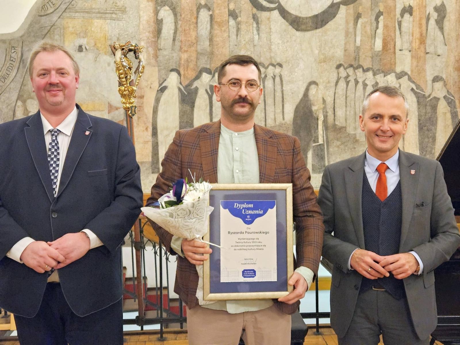 Zdjęcie w galerii na portalu naszraciborz.pl: Prezydent uhonorował laureatów podczas Raciborskiej Gali Kultury i Wolontariatu wiadomości z regionu