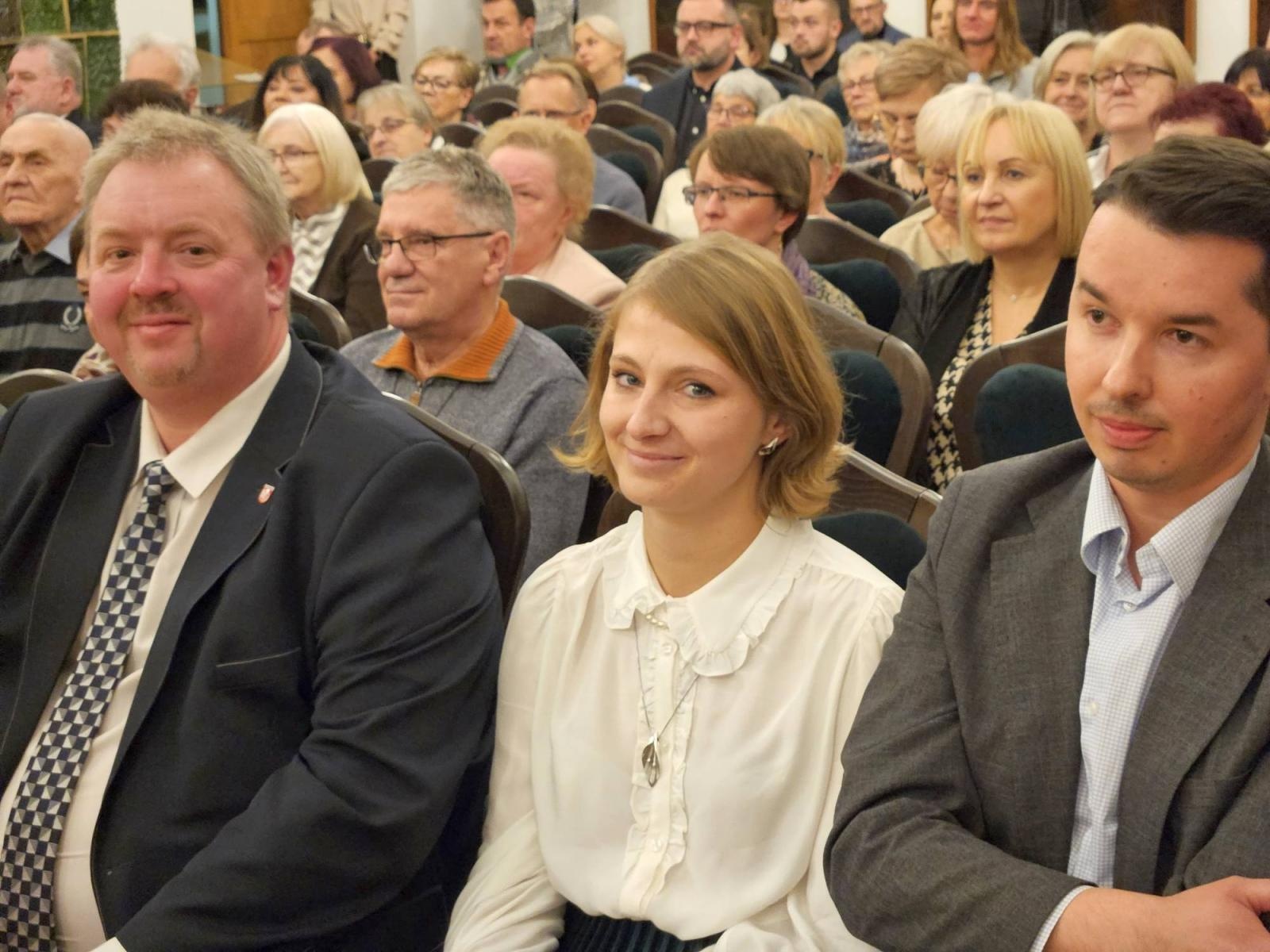Zdjęcie w galerii na portalu naszraciborz.pl: Prezydent uhonorował laureatów podczas Raciborskiej Gali Kultury i Wolontariatu wiadomości z regionu
