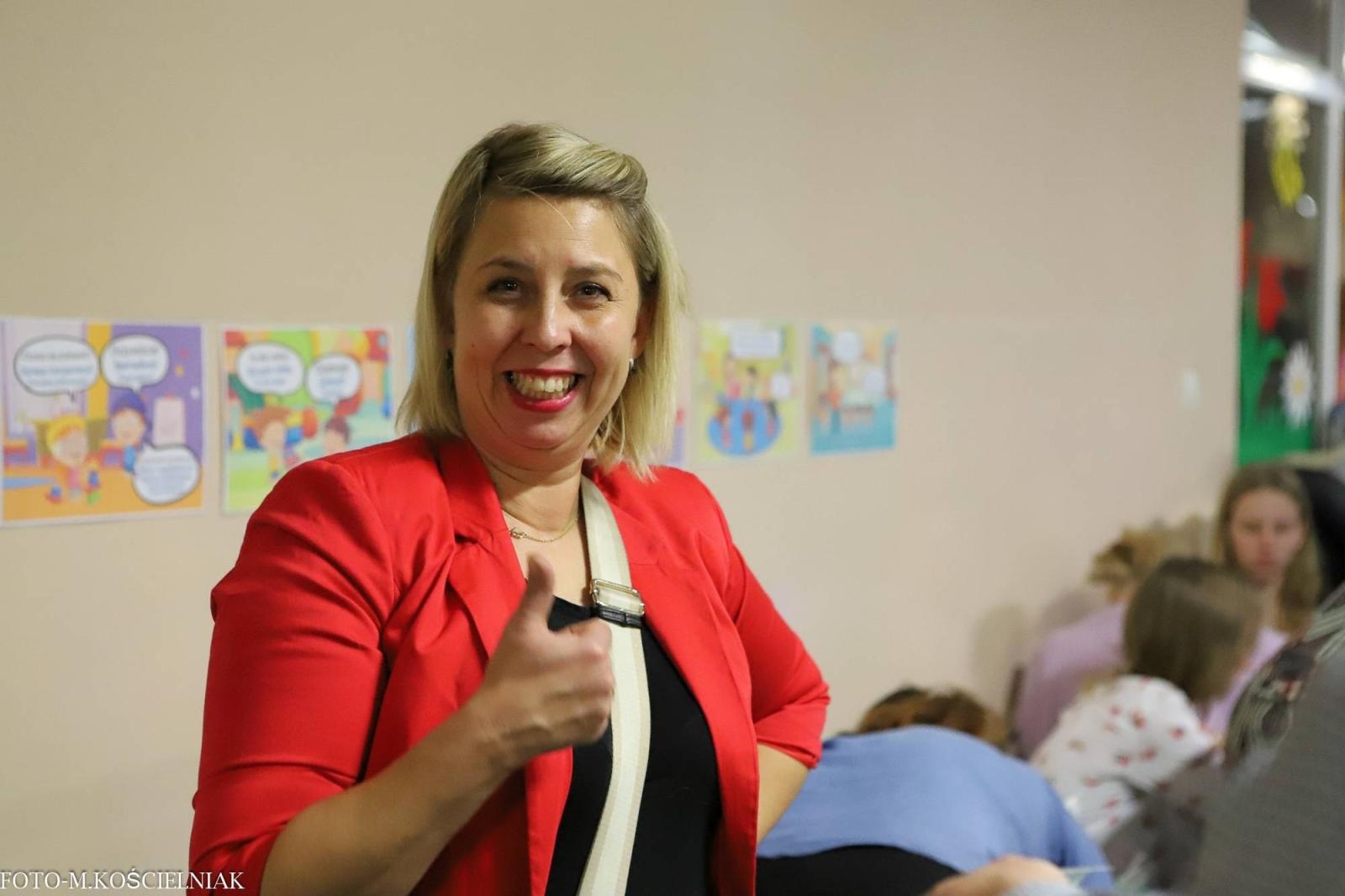 Zdjęcie w galerii na portalu naszraciborz.pl: Jak Gustaw pokochał święta. Kiermasz świąteczny w SP 15 [FOTO] wiadomości z regionu