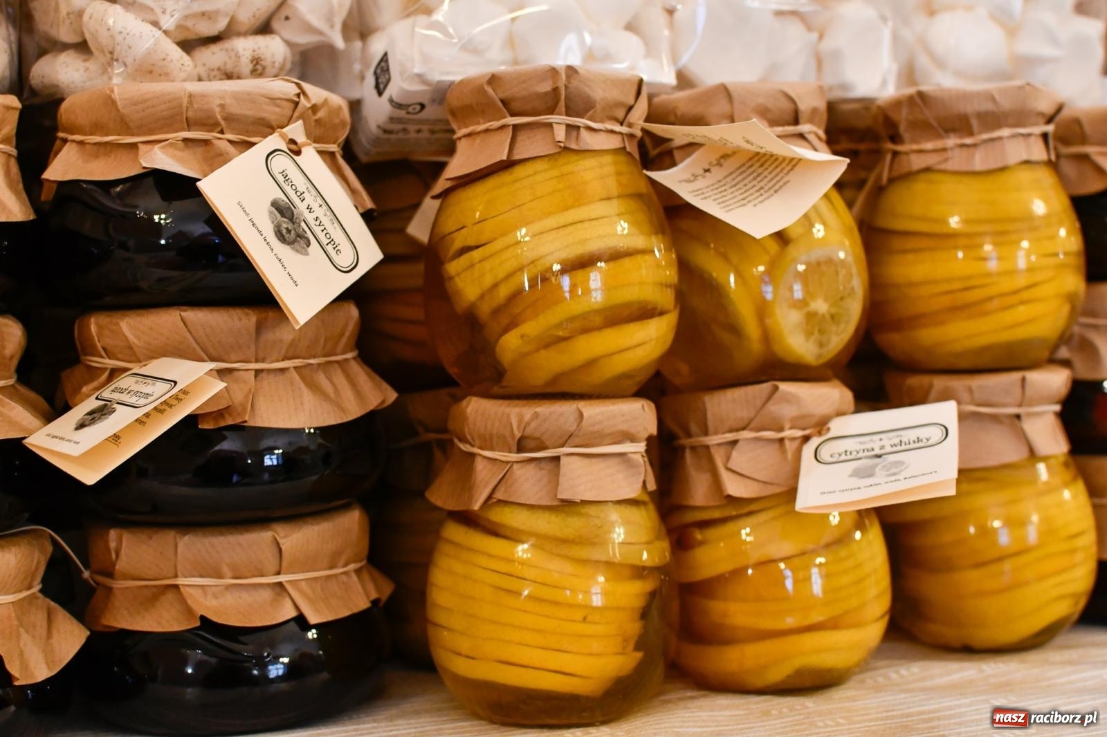 Zdjęcie w galerii na portalu naszraciborz.pl: W Rudach szykuje się ruch jak w Rzymie. Ruszył największy jarmark w regionie [FOTO i WIDEO] wiadomości z regionu