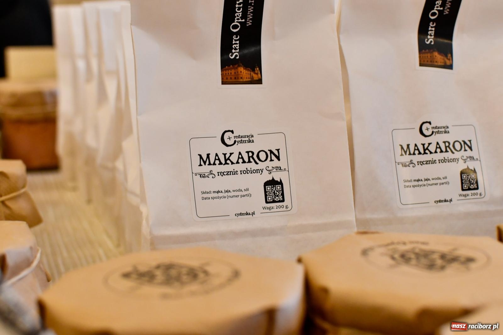 Zdjęcie w galerii na portalu naszraciborz.pl: W Rudach szykuje się ruch jak w Rzymie. Ruszył największy jarmark w regionie [FOTO i WIDEO] wiadomości z regionu