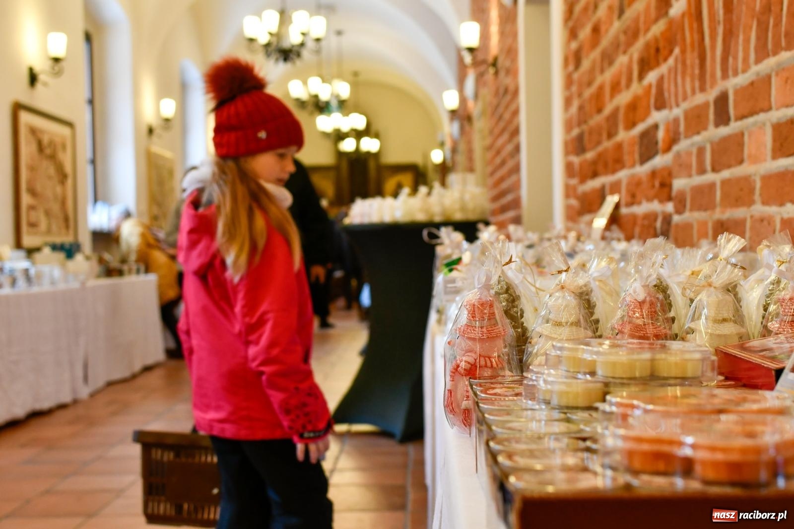Zdjęcie w galerii na portalu naszraciborz.pl: W Rudach szykuje się ruch jak w Rzymie. Ruszył największy jarmark w regionie [FOTO i WIDEO] wiadomości z regionu