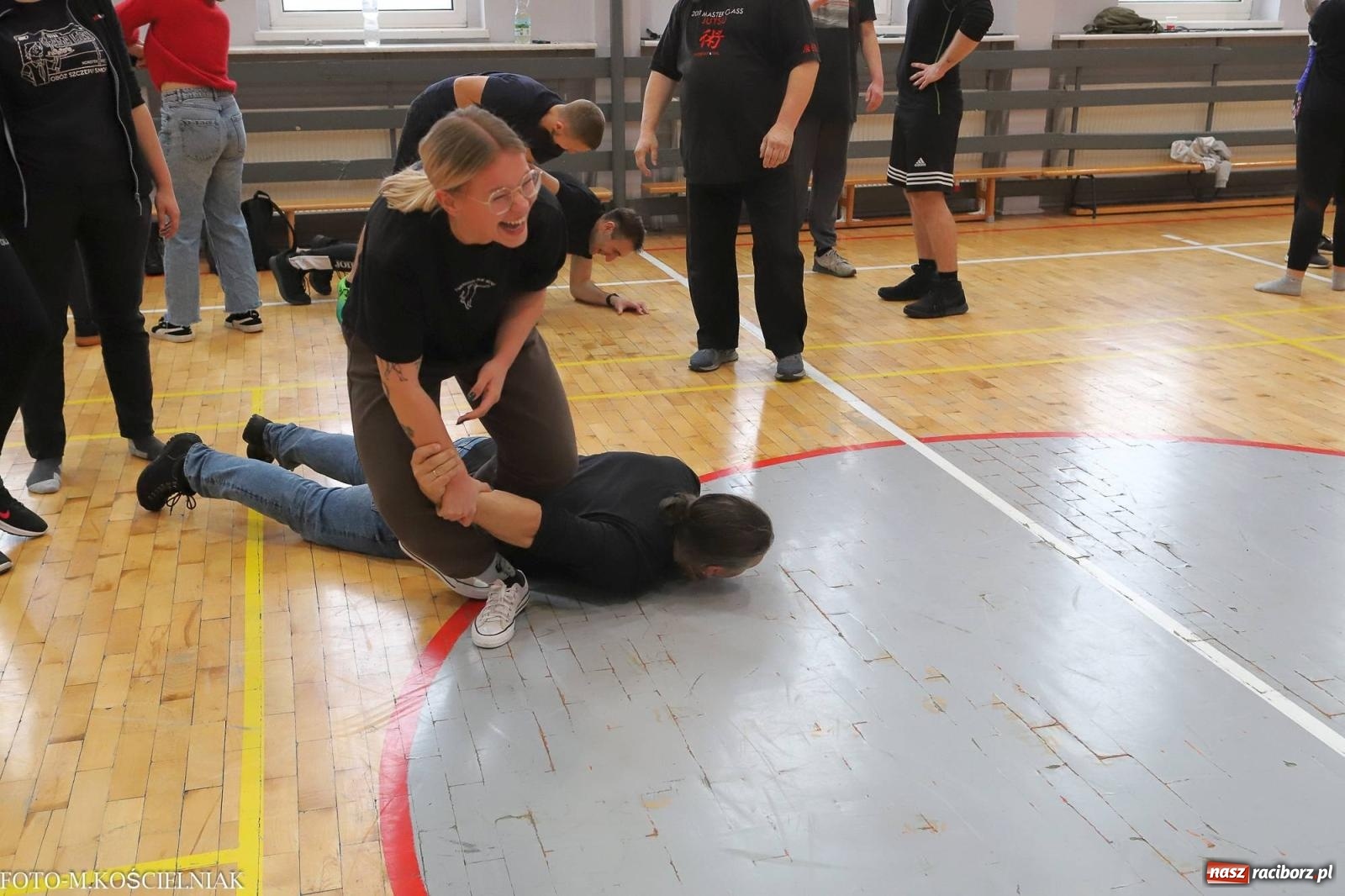 Zdjęcie w galerii na portalu naszraciborz.pl: W życiu nie ma STOP klatki. Seminarium samoobrony w PCS wiadomości z regionu