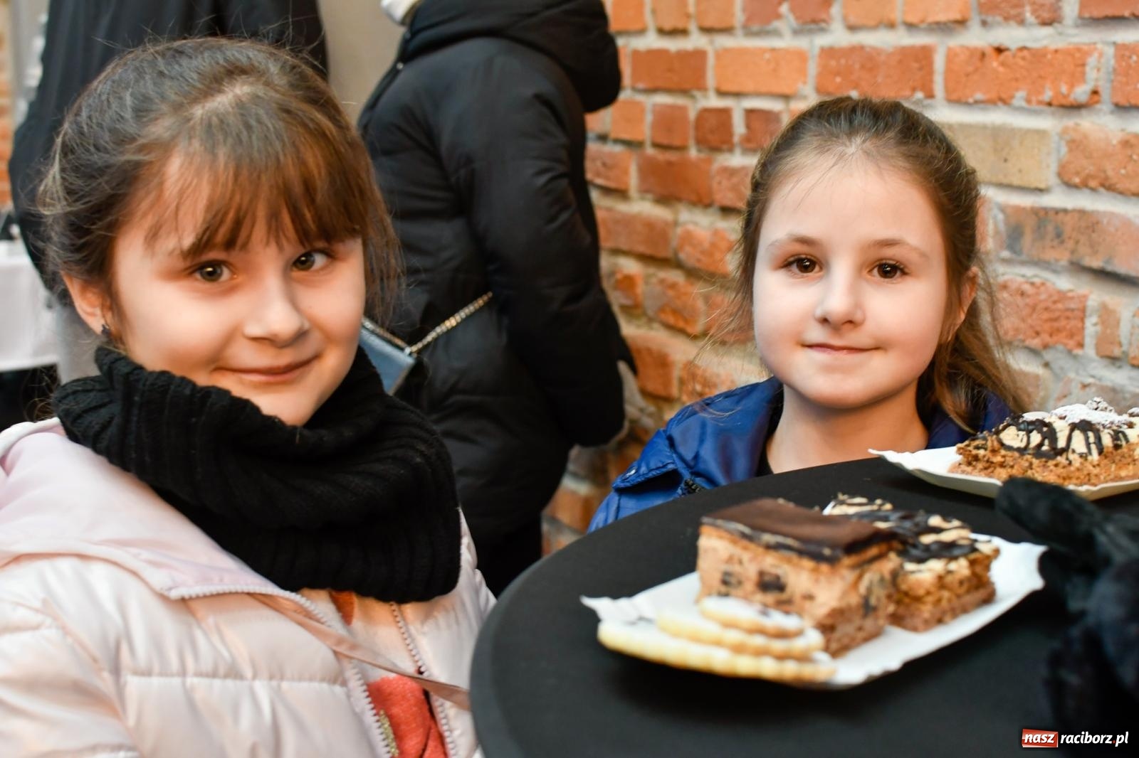 Zdjęcie w galerii na portalu naszraciborz.pl: Kiermasz świąteczny w Tworkowie z premierą banknotu kolekcjonerskiego [FOTO i WIDEO] wiadomości z regionu