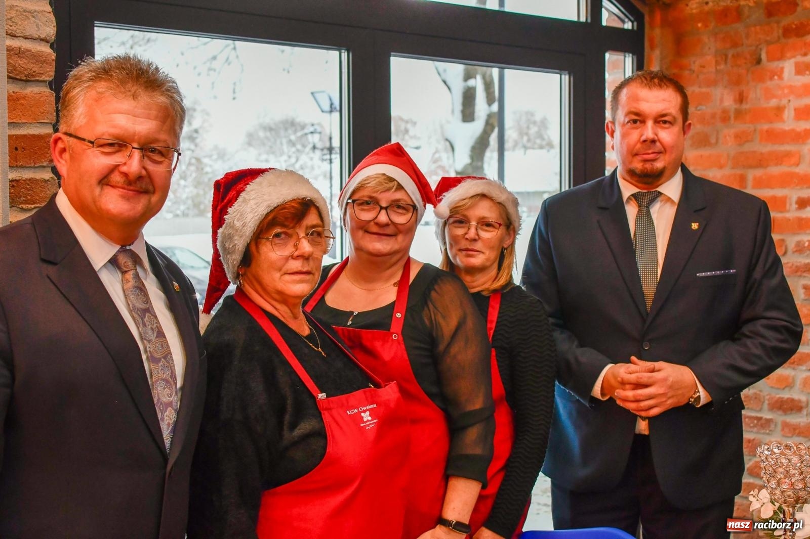 Zdjęcie w galerii na portalu naszraciborz.pl: Kiermasz świąteczny w Tworkowie z premierą banknotu kolekcjonerskiego [FOTO i WIDEO] wiadomości z regionu