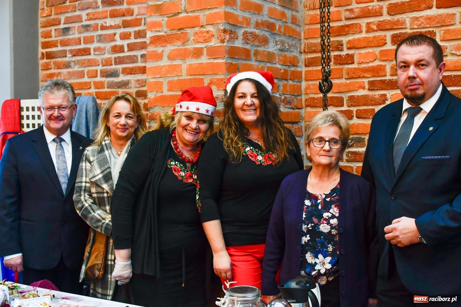 Zdjęcie w galerii na portalu naszraciborz.pl: Kiermasz świąteczny w Tworkowie z premierą banknotu kolekcjonerskiego [FOTO i WIDEO] wiadomości z regionu