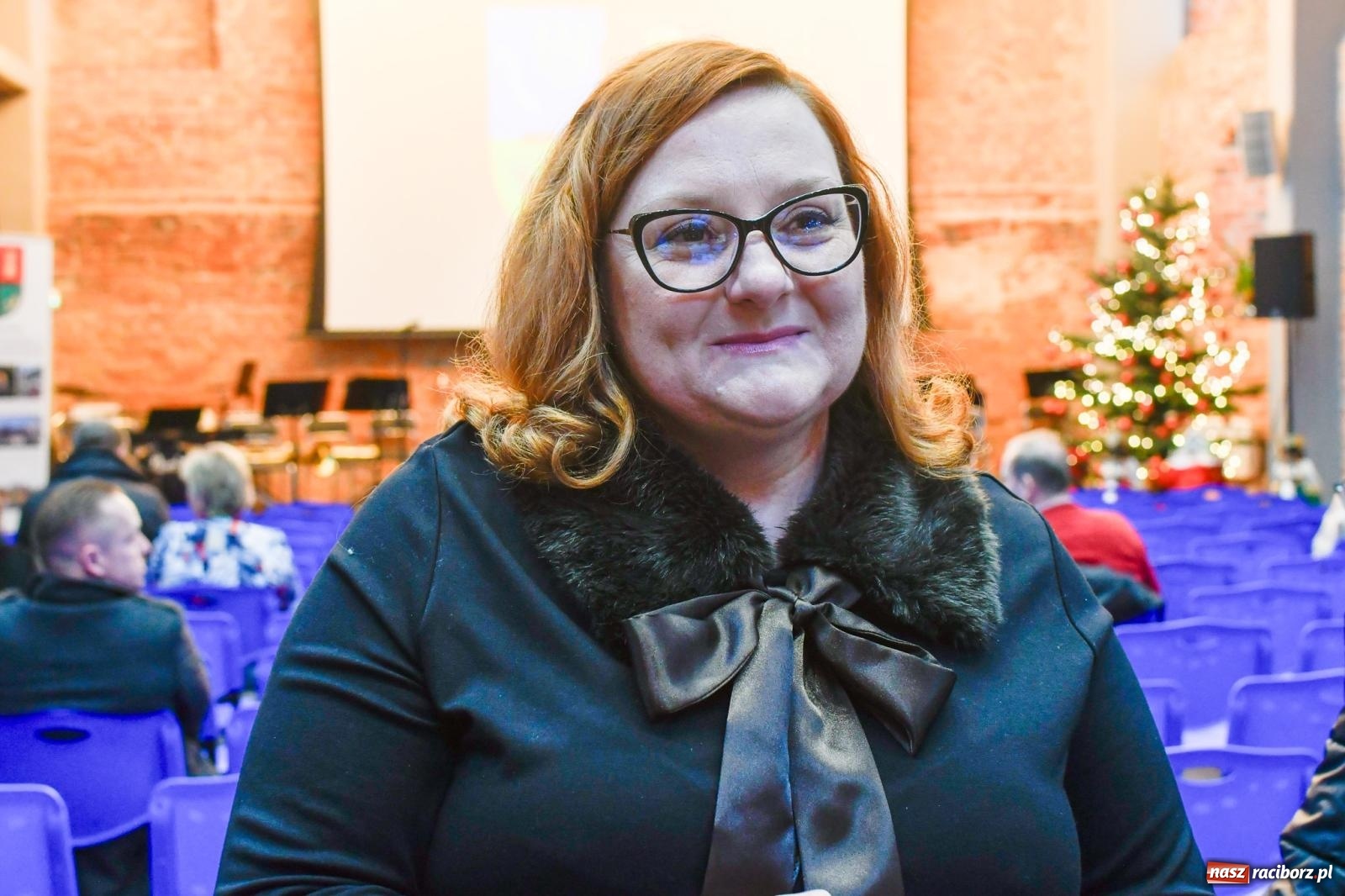 Zdjęcie w galerii na portalu naszraciborz.pl: Kiermasz świąteczny w Tworkowie z premierą banknotu kolekcjonerskiego [FOTO i WIDEO] wiadomości z regionu