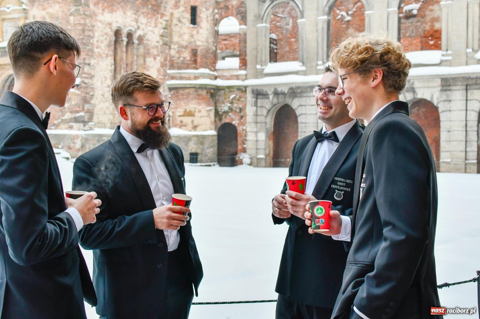 Zdjęcie w galerii na portalu naszraciborz.pl: Kiermasz świąteczny w Tworkowie z premierą banknotu kolekcjonerskiego [FOTO i WIDEO] wiadomości z regionu