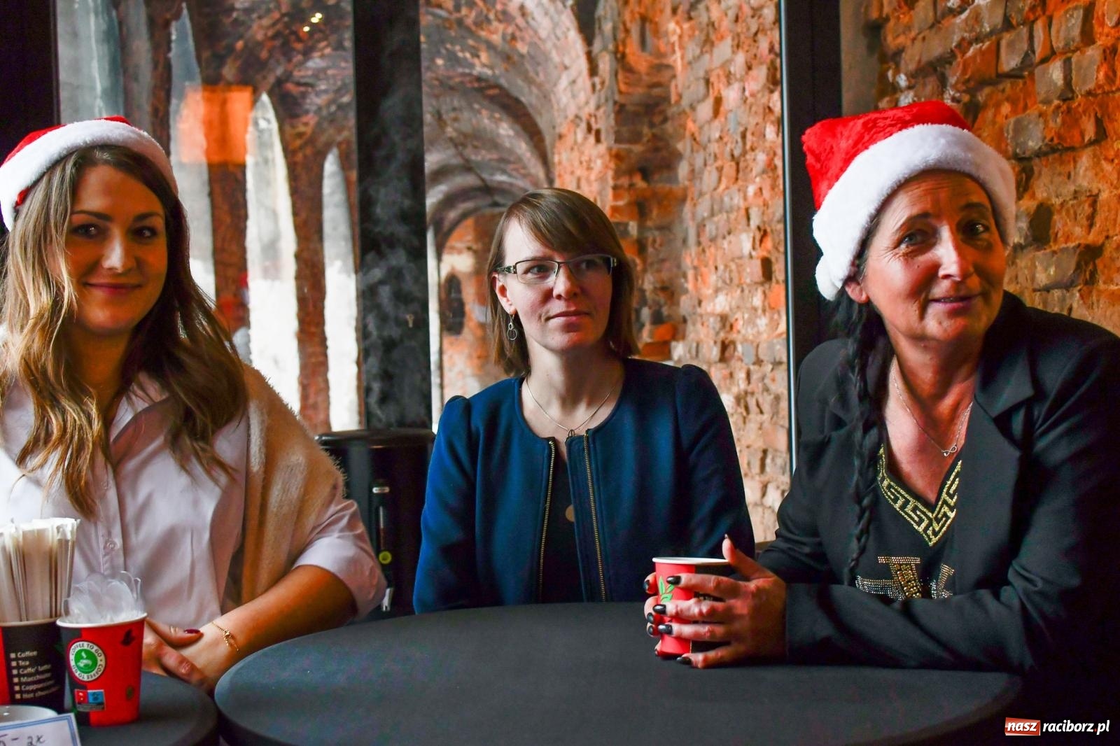 Zdjęcie w galerii na portalu naszraciborz.pl: Kiermasz świąteczny w Tworkowie z premierą banknotu kolekcjonerskiego [FOTO i WIDEO] wiadomości z regionu