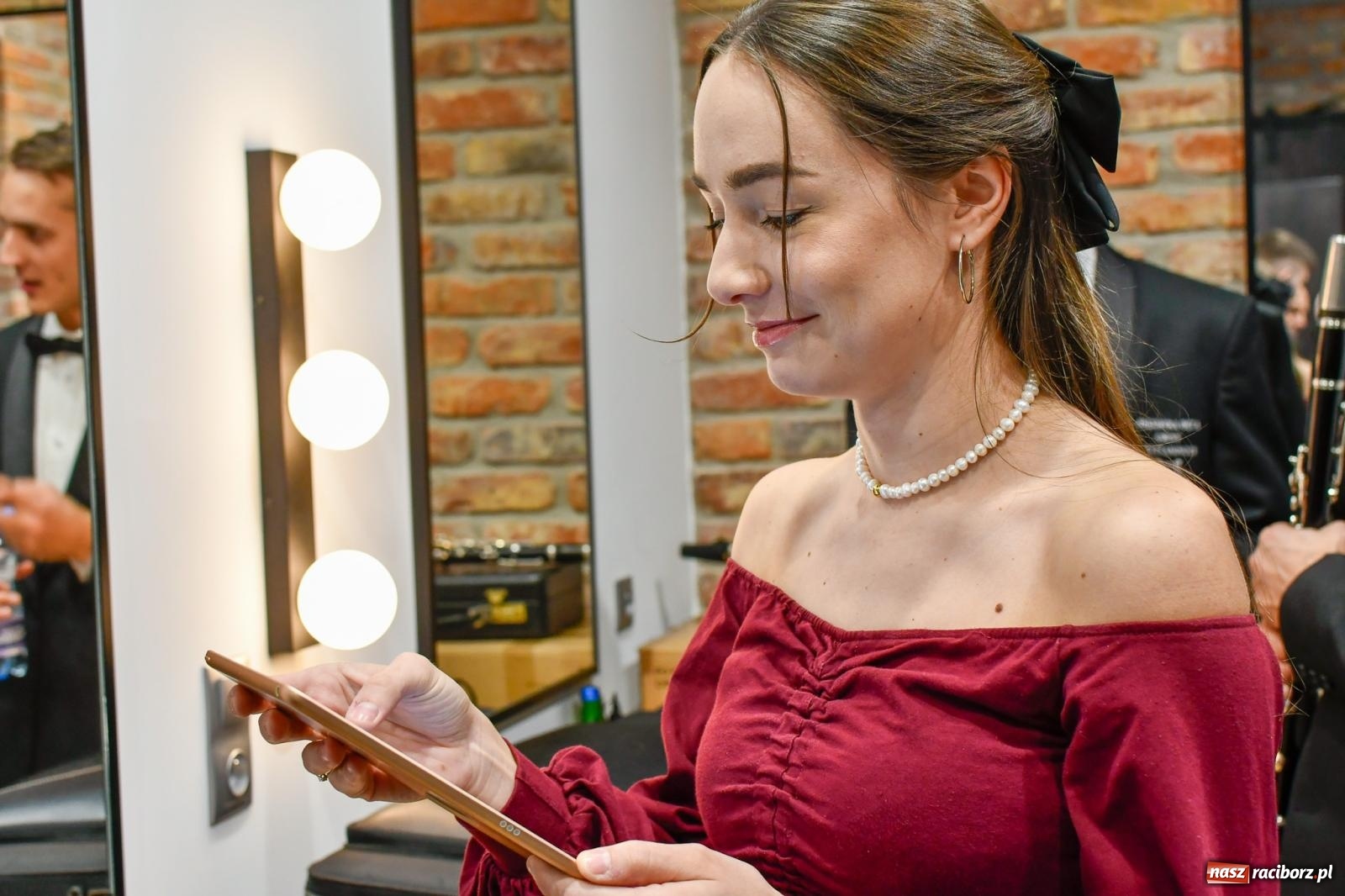 Zdjęcie w galerii na portalu naszraciborz.pl: Kiermasz świąteczny w Tworkowie z premierą banknotu kolekcjonerskiego [FOTO i WIDEO] wiadomości z regionu