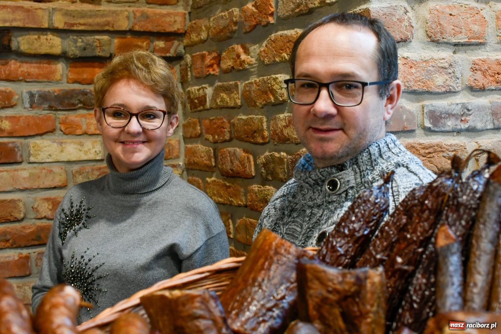 Zdjęcie w galerii na portalu naszraciborz.pl: Kiermasz świąteczny w Tworkowie z premierą banknotu kolekcjonerskiego [FOTO i WIDEO] wiadomości z regionu