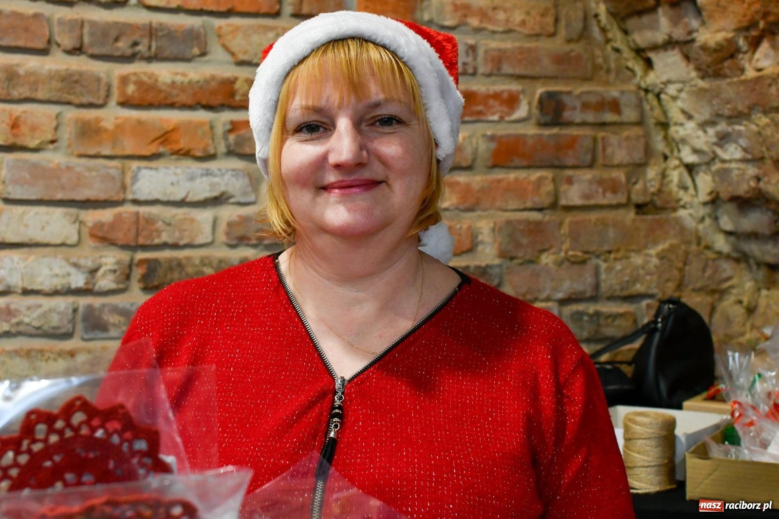 Zdjęcie w galerii na portalu naszraciborz.pl: Kiermasz świąteczny w Tworkowie z premierą banknotu kolekcjonerskiego [FOTO i WIDEO] wiadomości z regionu