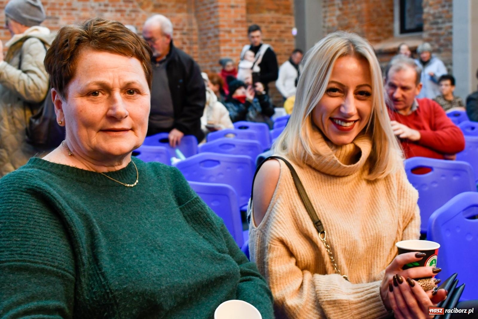 Zdjęcie w galerii na portalu naszraciborz.pl: Kiermasz świąteczny w Tworkowie z premierą banknotu kolekcjonerskiego [FOTO i WIDEO] wiadomości z regionu