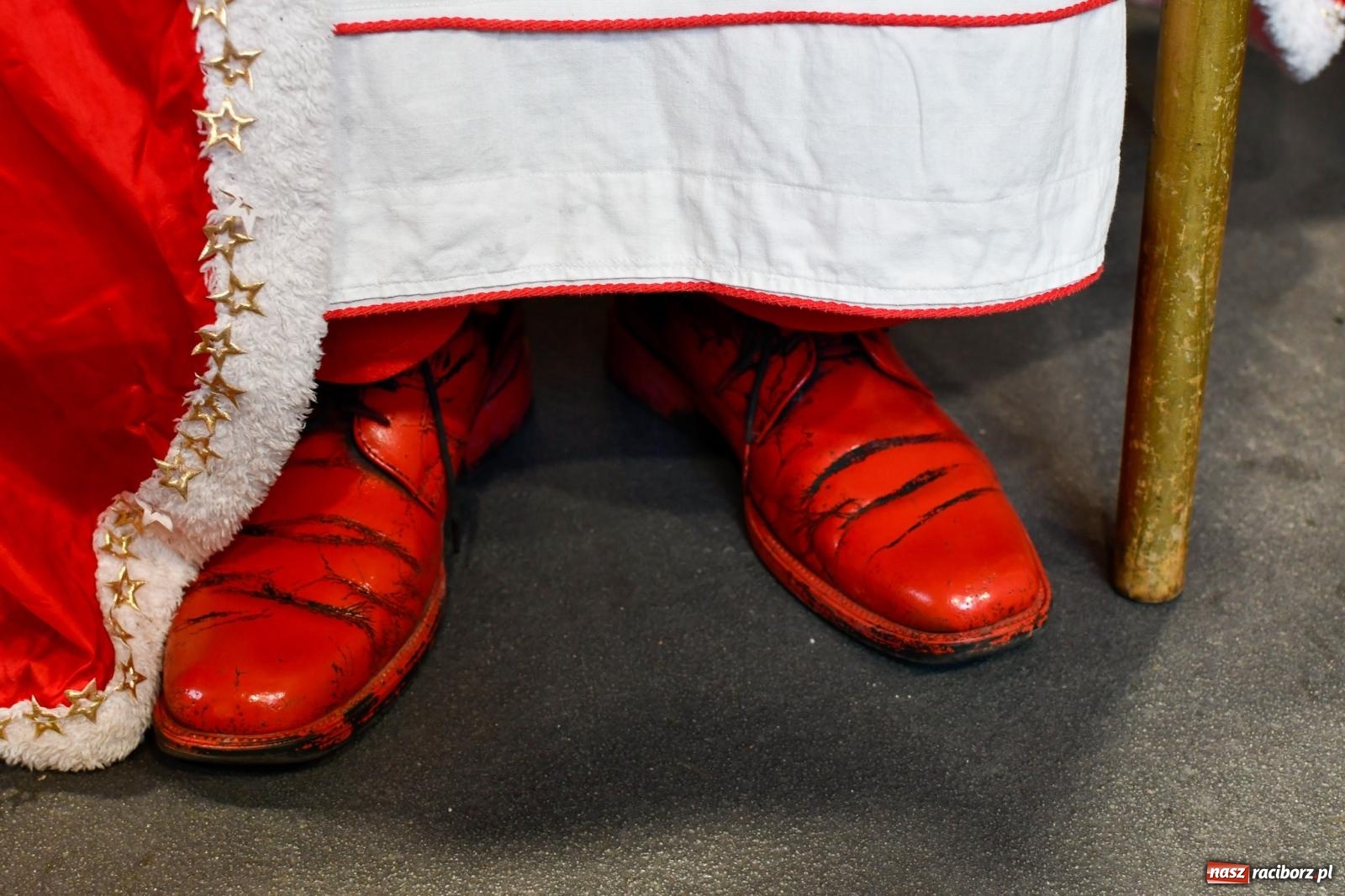 Zdjęcie w galerii na portalu naszraciborz.pl: Kiermasz świąteczny w Tworkowie z premierą banknotu kolekcjonerskiego [FOTO i WIDEO] wiadomości z regionu