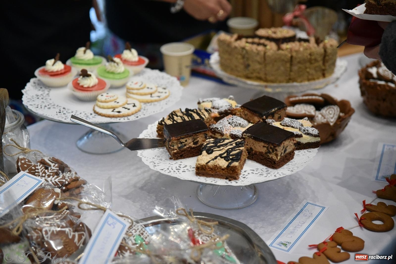 Zdjęcie w galerii na portalu naszraciborz.pl: Kiermasz świąteczny w Tworkowie z premierą banknotu kolekcjonerskiego [FOTO i WIDEO] wiadomości z regionu