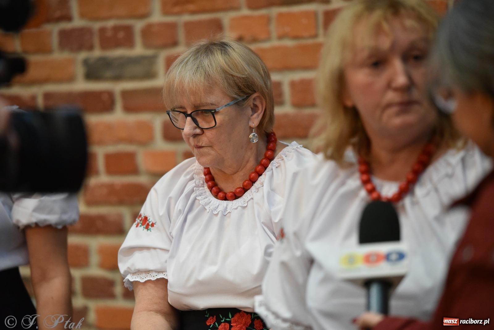 Zdjęcie w galerii na portalu naszraciborz.pl: Kiermasz świąteczny w Tworkowie z premierą banknotu kolekcjonerskiego [FOTO i WIDEO] wiadomości z regionu