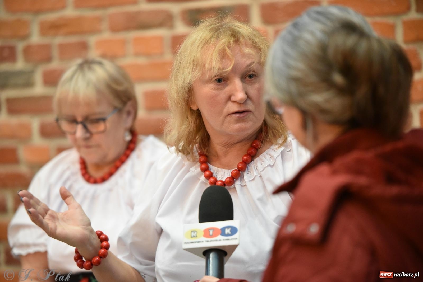 Zdjęcie w galerii na portalu naszraciborz.pl: Kiermasz świąteczny w Tworkowie z premierą banknotu kolekcjonerskiego [FOTO i WIDEO] wiadomości z regionu