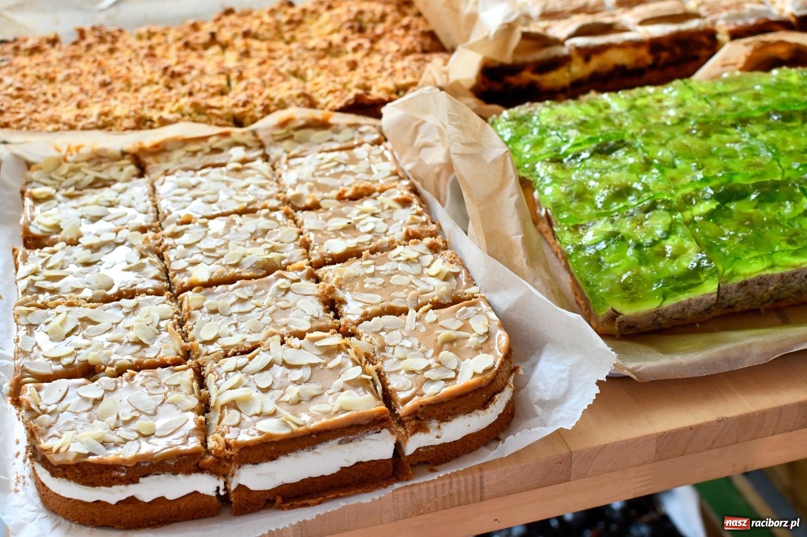 Zdjęcie w galerii na portalu naszraciborz.pl: Tańce, śpiewy i smakołyki. Pietrowicki kiermasz bożonarodzeniowy [FOTO i WIDEO] wiadomości z regionu