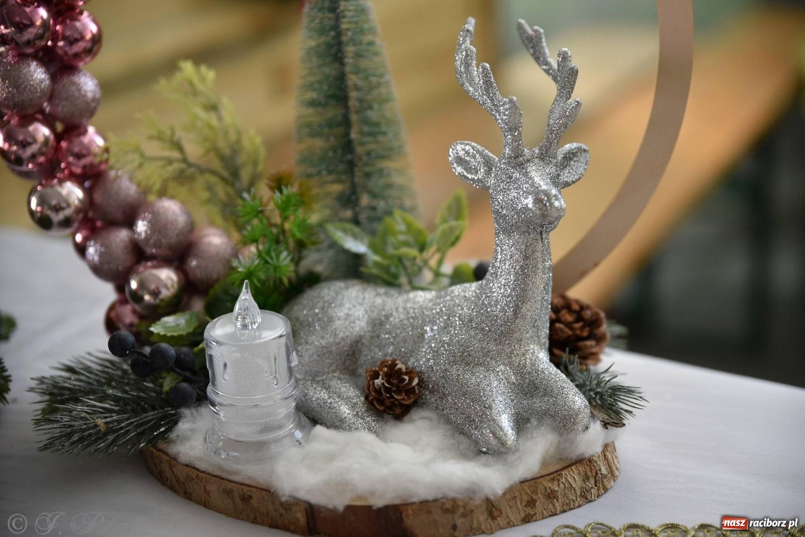 Zdjęcie w galerii na portalu naszraciborz.pl: Tańce, śpiewy i smakołyki. Pietrowicki kiermasz bożonarodzeniowy [FOTO i WIDEO] wiadomości z regionu