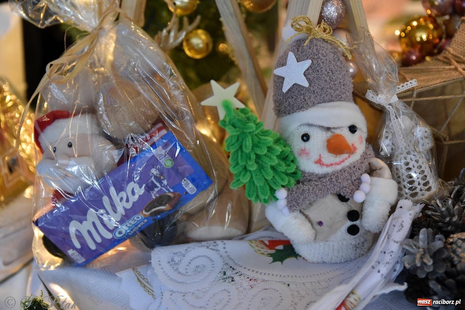 Zdjęcie w galerii na portalu naszraciborz.pl: Tańce, śpiewy i smakołyki. Pietrowicki kiermasz bożonarodzeniowy [FOTO i WIDEO] wiadomości z regionu