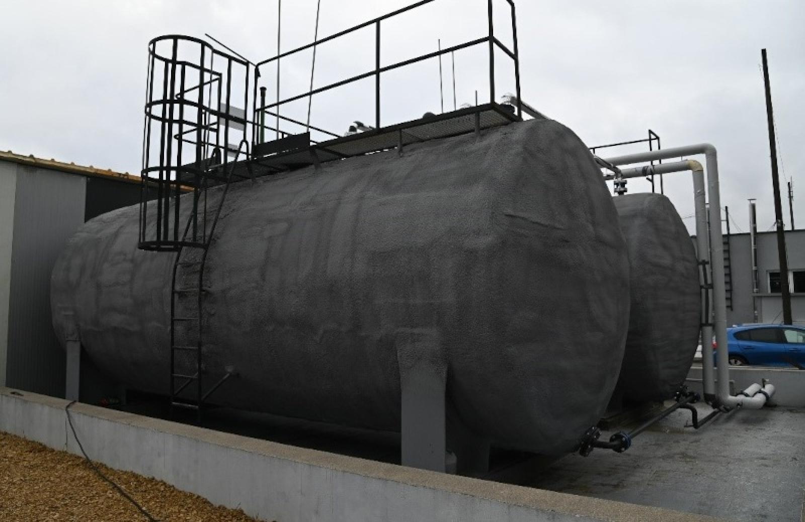 Zdjęcie w galerii na portalu naszraciborz.pl: Stary olej ze smażalni i brudne pieniądze. Śląscy pogranicznicy z Raciborza pomogli rozbić gang wiadomości z regionu