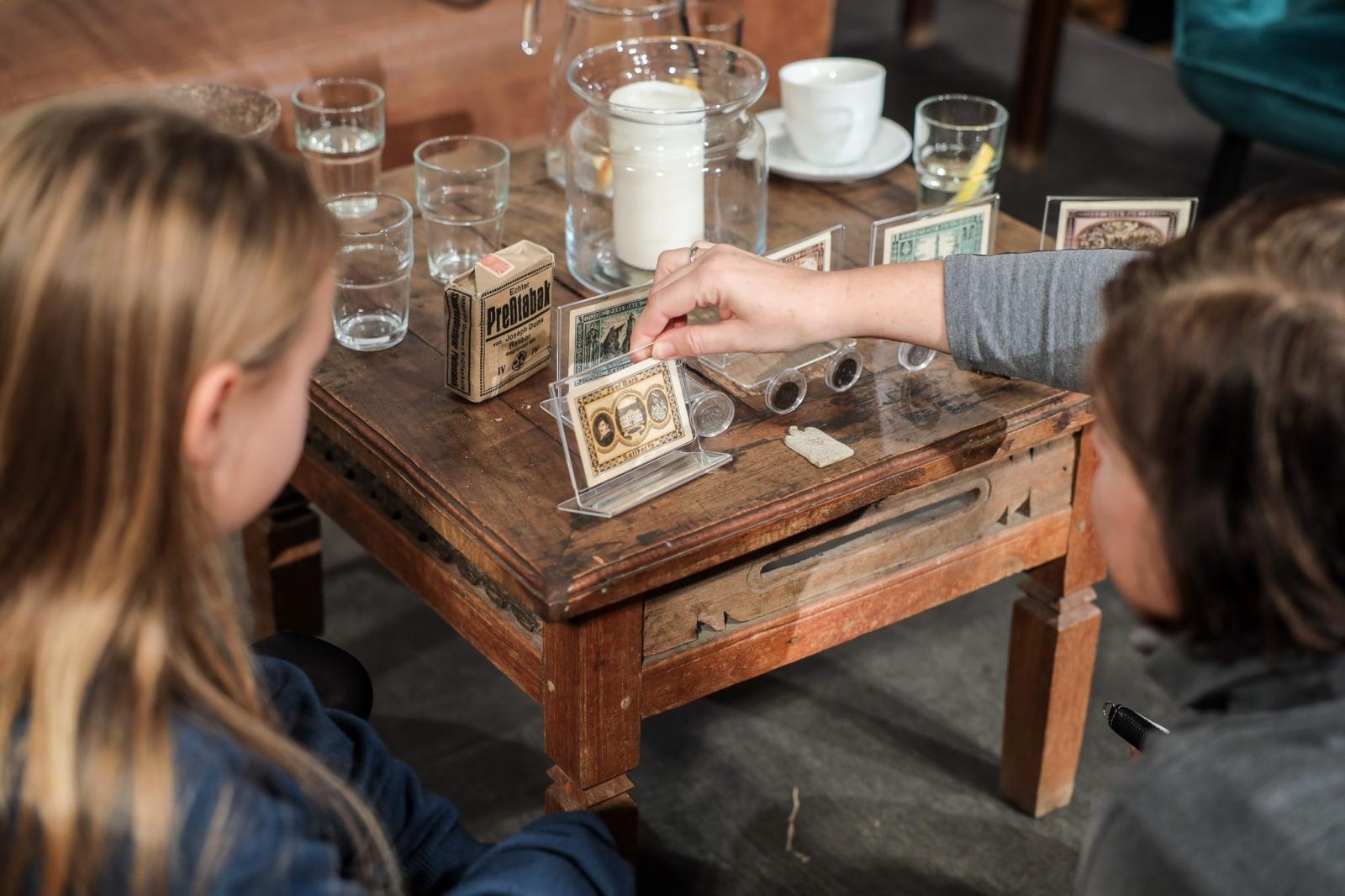 Zdjęcie w galerii na portalu naszraciborz.pl: Detektywi lokalnej historii gośćmi spotkania W punkt wiadomości z regionu