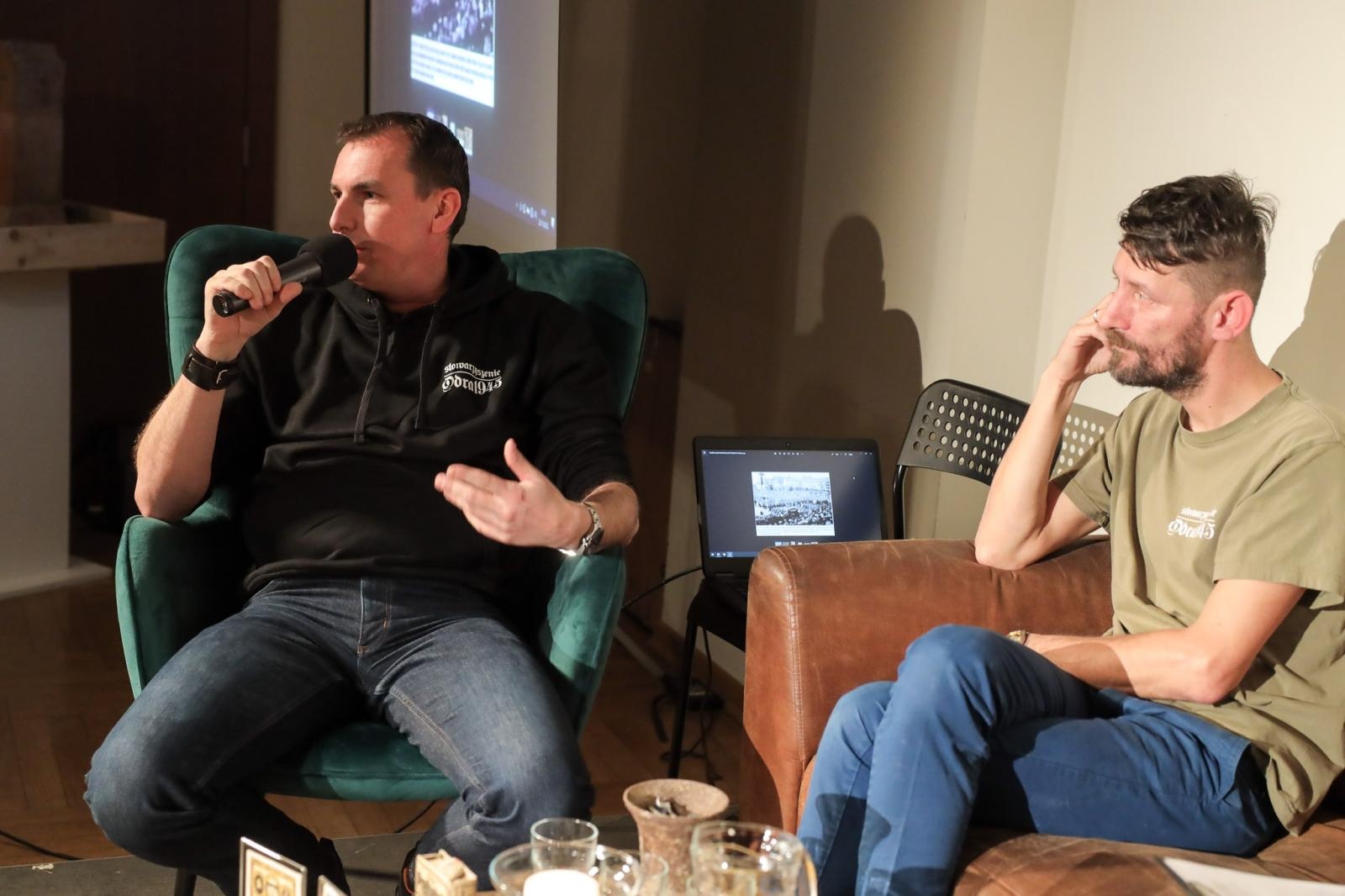 Zdjęcie w galerii na portalu naszraciborz.pl: Detektywi lokalnej historii gośćmi spotkania W punkt wiadomości z regionu