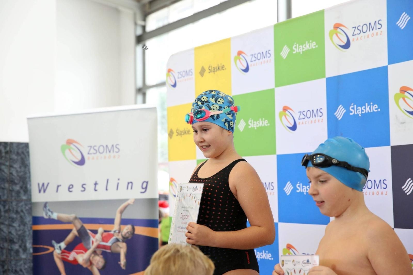 Zdjęcie w galerii na portalu naszraciborz.pl: W ZSOMS mają już Christmas Time. Zaczęli od mikołajkowych zawodów wiadomości z regionu