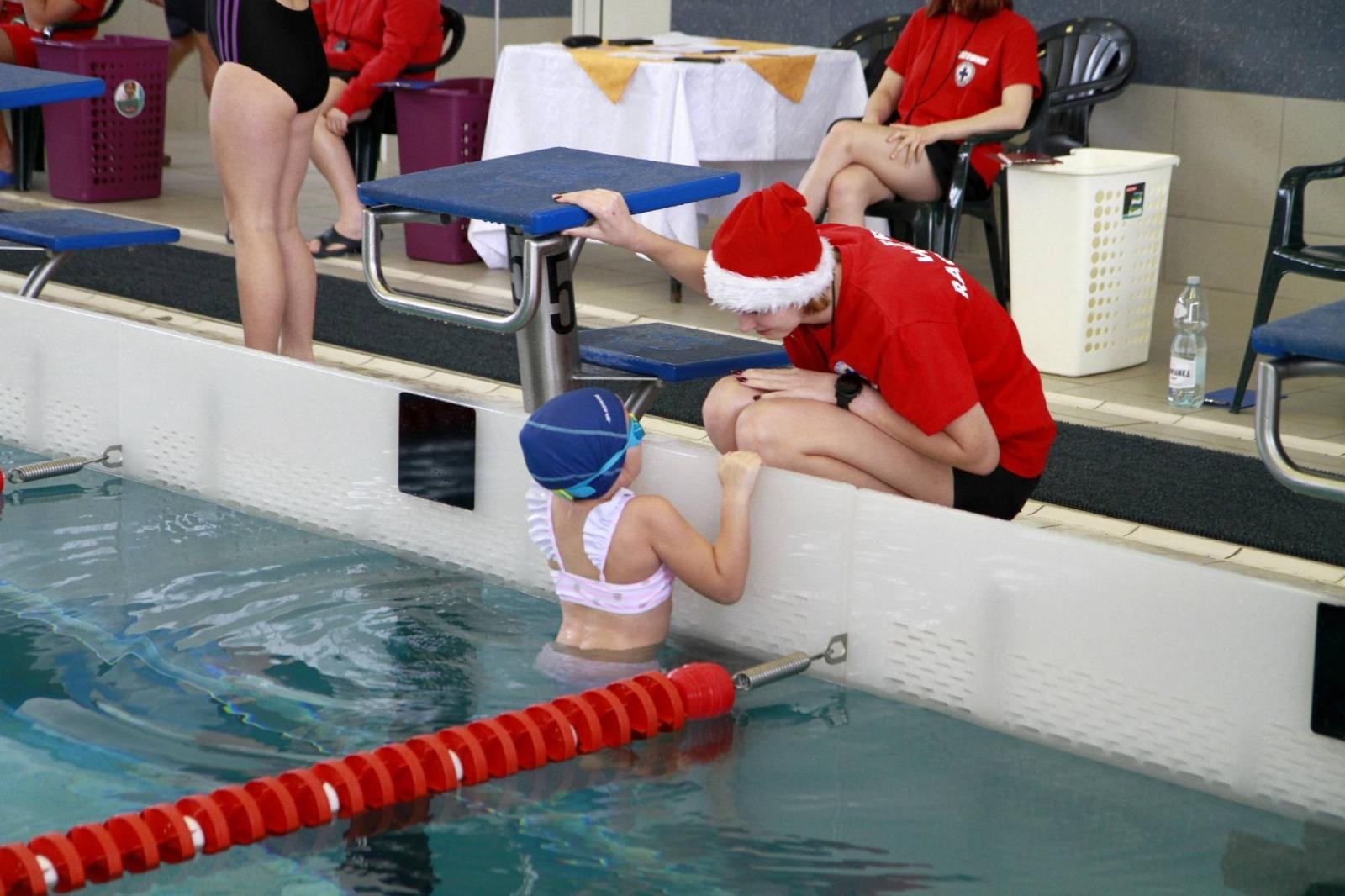 Zdjęcie w galerii na portalu naszraciborz.pl: W ZSOMS mają już Christmas Time. Zaczęli od mikołajkowych zawodów wiadomości z regionu