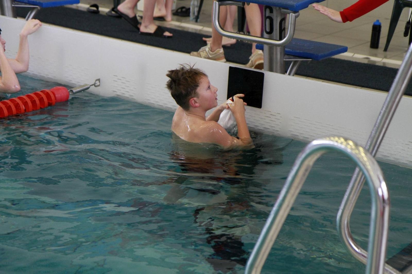 Zdjęcie w galerii na portalu naszraciborz.pl: W ZSOMS mają już Christmas Time. Zaczęli od mikołajkowych zawodów wiadomości z regionu