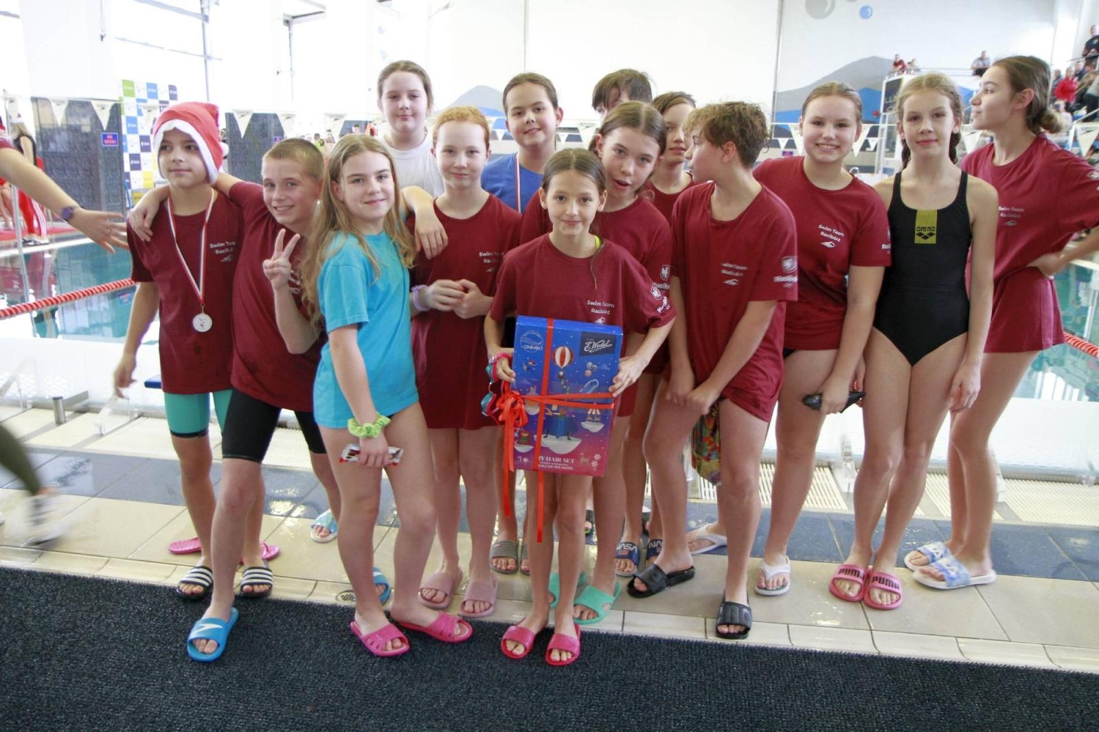 Zdjęcie w galerii na portalu naszraciborz.pl: W ZSOMS mają już Christmas Time. Zaczęli od mikołajkowych zawodów wiadomości z regionu