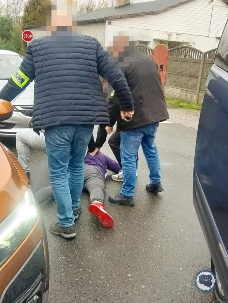 Zdjęcie w galerii na portalu naszraciborz.pl: Śląska policja rozbiła gang oszustów. Pobierali zaliczki i słuch po nich ginął wiadomości z regionu