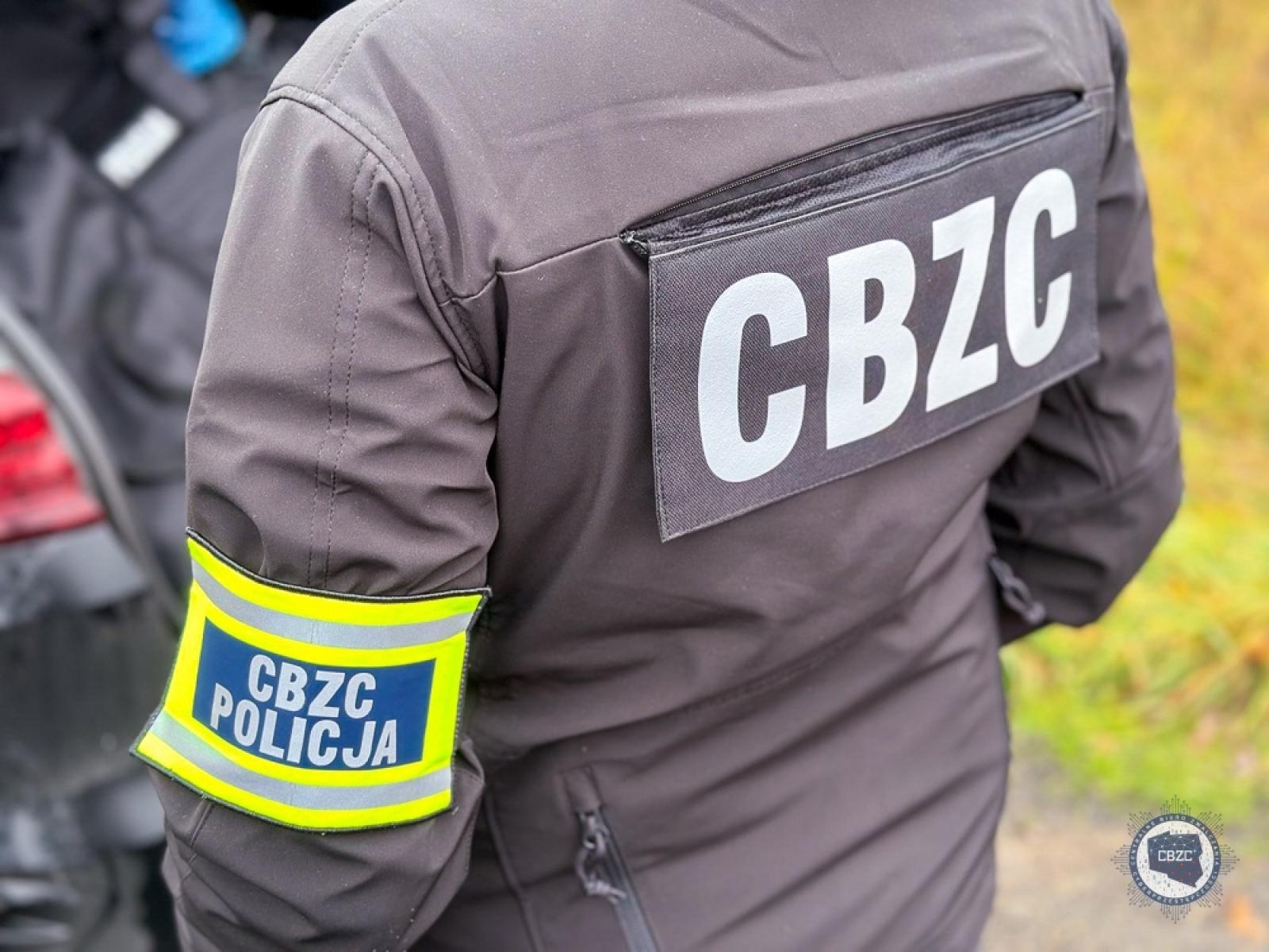 Zdjęcie w galerii na portalu naszraciborz.pl: Śląska policja rozbiła gang oszustów. Pobierali zaliczki i słuch po nich ginął wiadomości z regionu