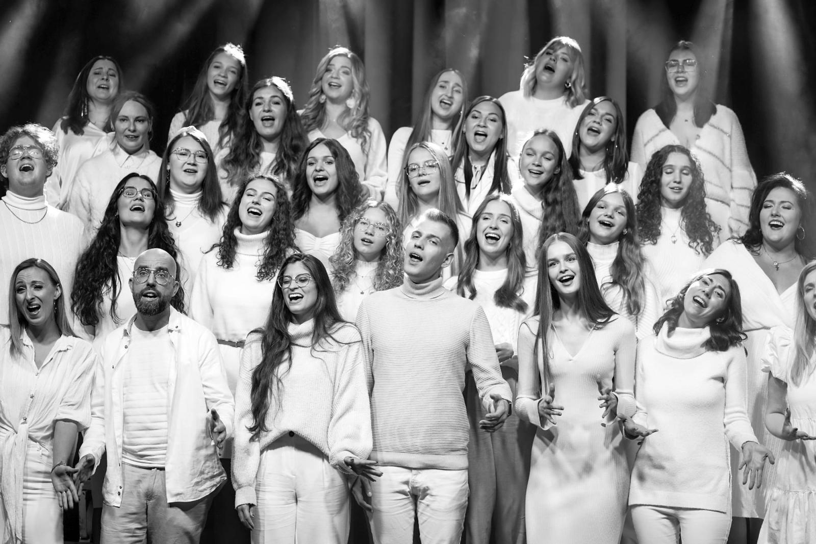 Zdjęcie w galerii na portalu naszraciborz.pl: Gwiazda nadziei. Nowy teledysk w projekcie My som stond wiadomości z regionu