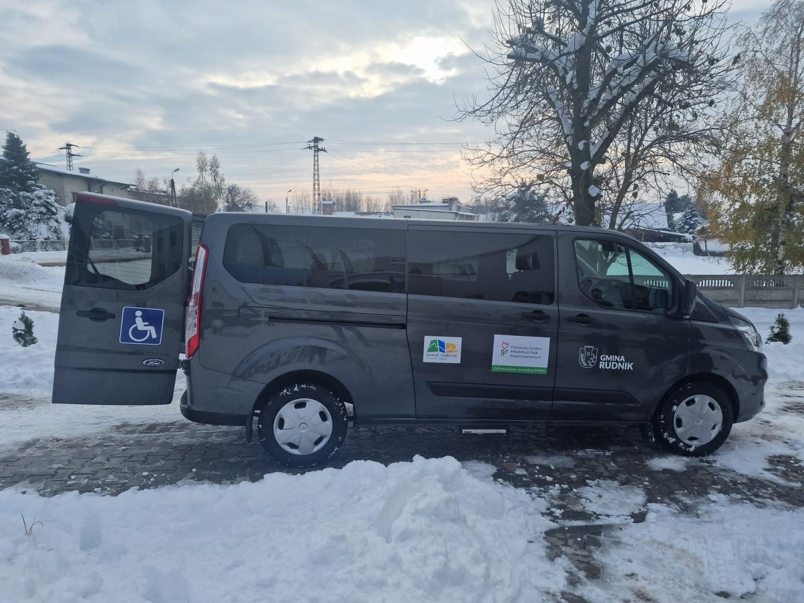 Zdjęcie w galerii na portalu naszraciborz.pl: Transport bez barier. Bus dla gminy Rudnik wiadomości z regionu