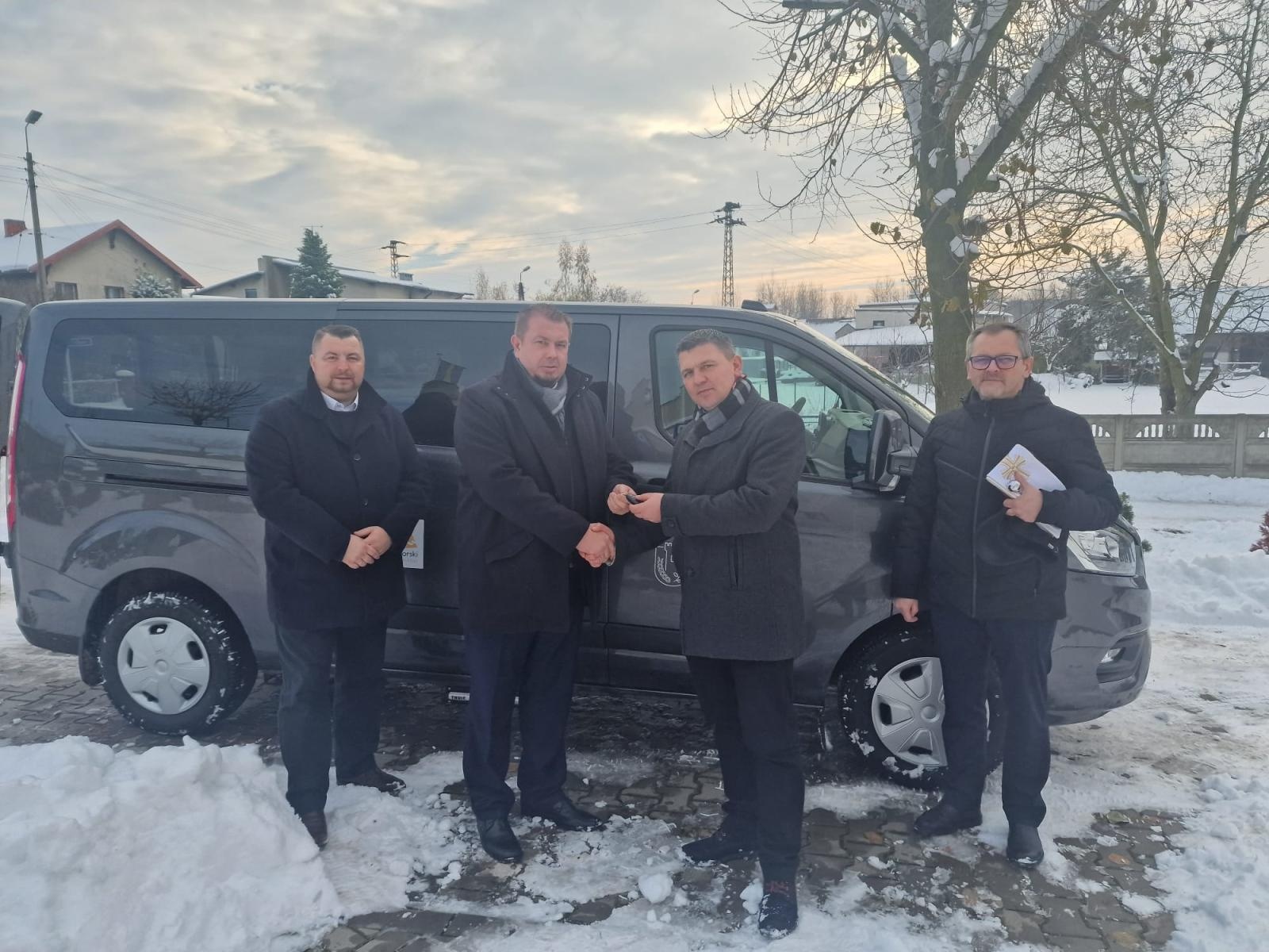 Zdjęcie w galerii na portalu naszraciborz.pl: Transport bez barier. Bus dla gminy Rudnik wiadomości z regionu