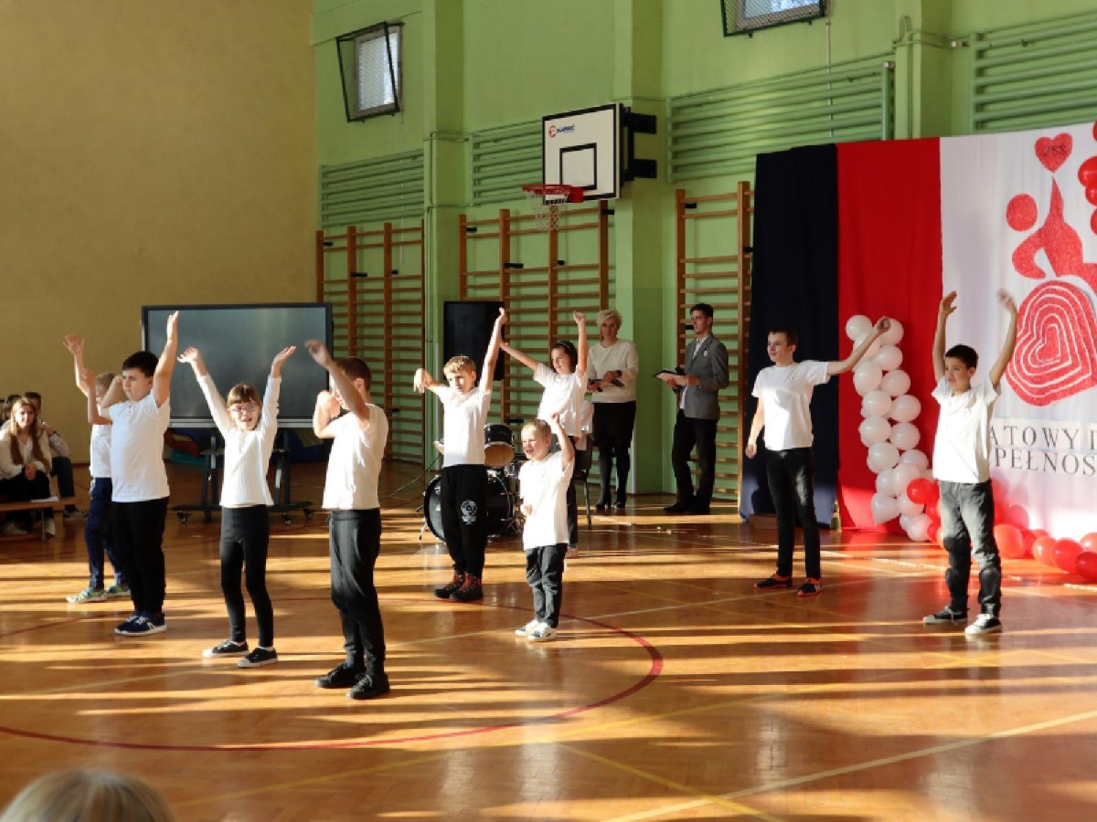 Zdjęcie w galerii na portalu naszraciborz.pl: Międzynarodowy Dzień Osób z Niepełnosprawnościami w ZSS [FOTO i WIDEO] wiadomości z regionu