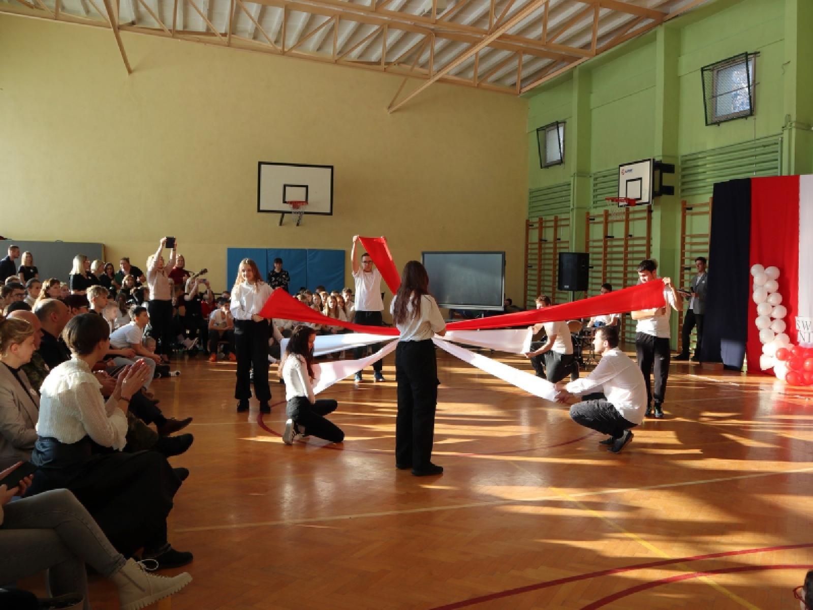 Zdjęcie w galerii na portalu naszraciborz.pl: Międzynarodowy Dzień Osób z Niepełnosprawnościami w ZSS [FOTO i WIDEO] wiadomości z regionu
