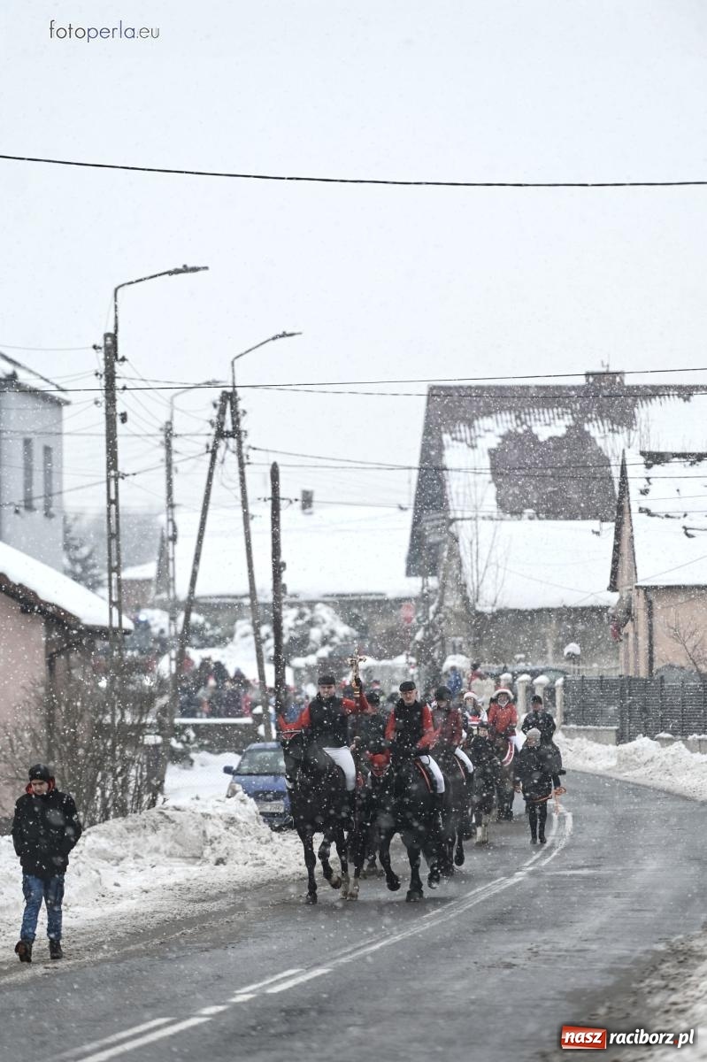 Zdjęcie w galerii na portalu naszraciborz.pl: Od św. Wacława do Mikołaszka. Krzanowice wierne tradycji [FOTO i WIDEO] wiadomości z regionu