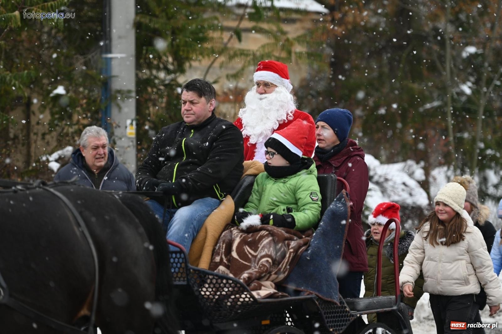 Zdjęcie w galerii na portalu naszraciborz.pl: Od św. Wacława do Mikołaszka. Krzanowice wierne tradycji [FOTO i WIDEO] wiadomości z regionu