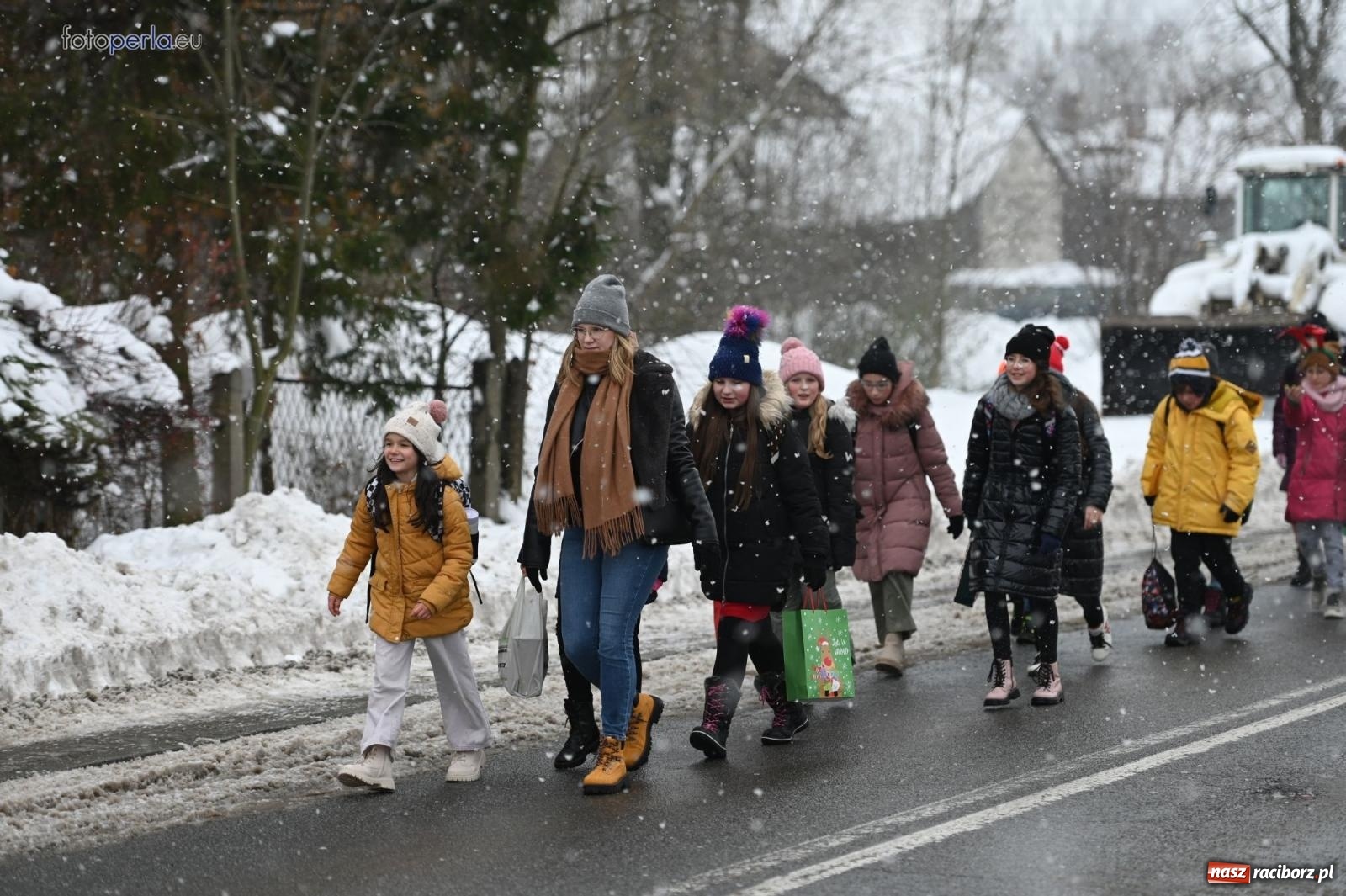 Zdjęcie w galerii na portalu naszraciborz.pl: Od św. Wacława do Mikołaszka. Krzanowice wierne tradycji [FOTO i WIDEO] wiadomości z regionu