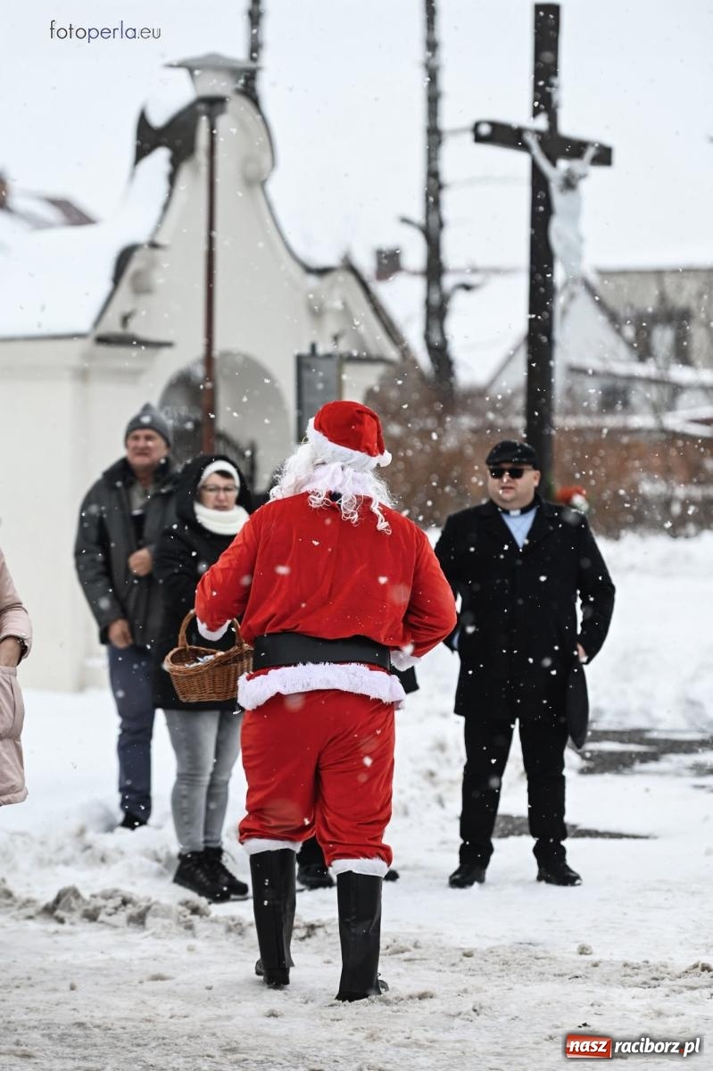Zdjęcie w galerii na portalu naszraciborz.pl: Od św. Wacława do Mikołaszka. Krzanowice wierne tradycji [FOTO i WIDEO] wiadomości z regionu