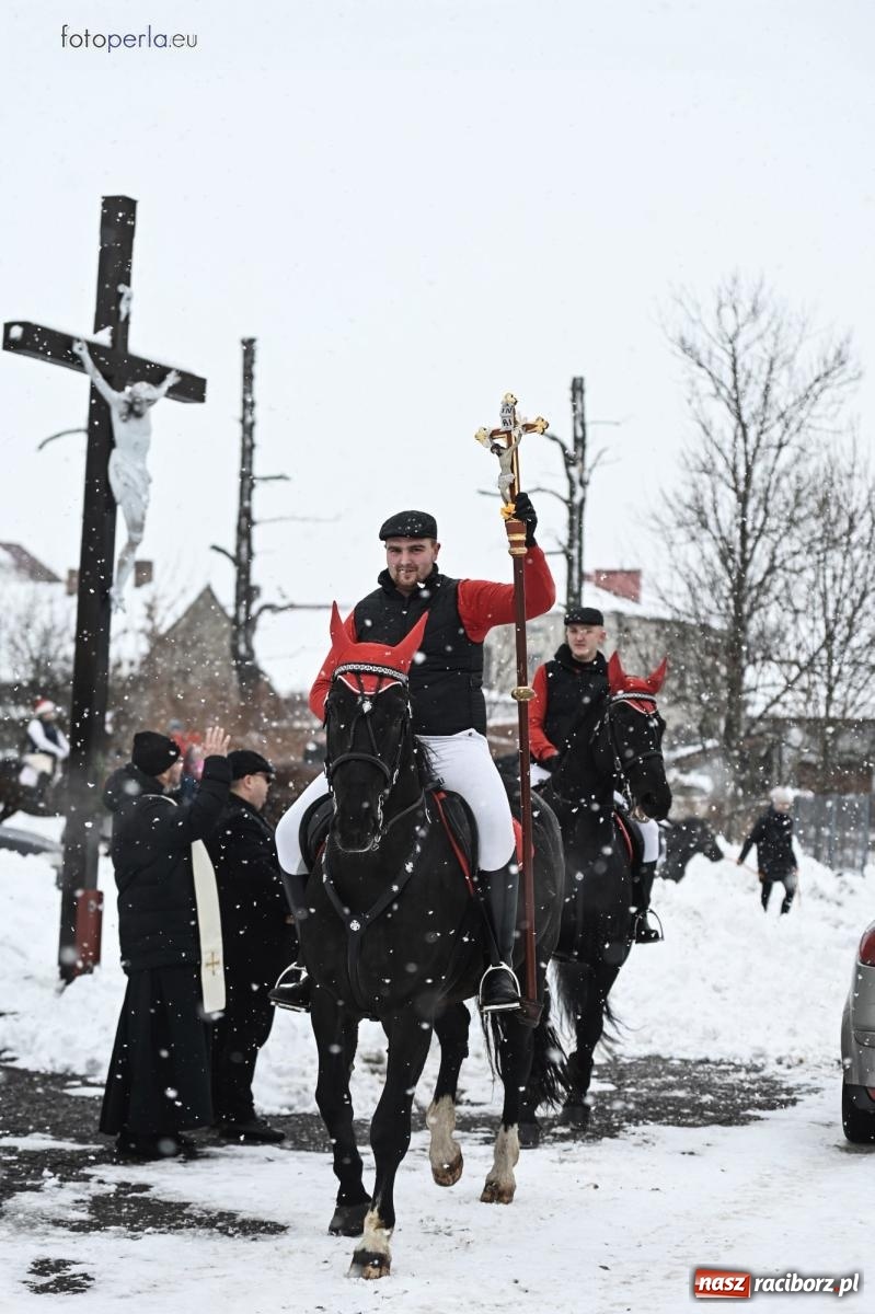 Zdjęcie w galerii na portalu naszraciborz.pl: Od św. Wacława do Mikołaszka. Krzanowice wierne tradycji [FOTO i WIDEO] wiadomości z regionu